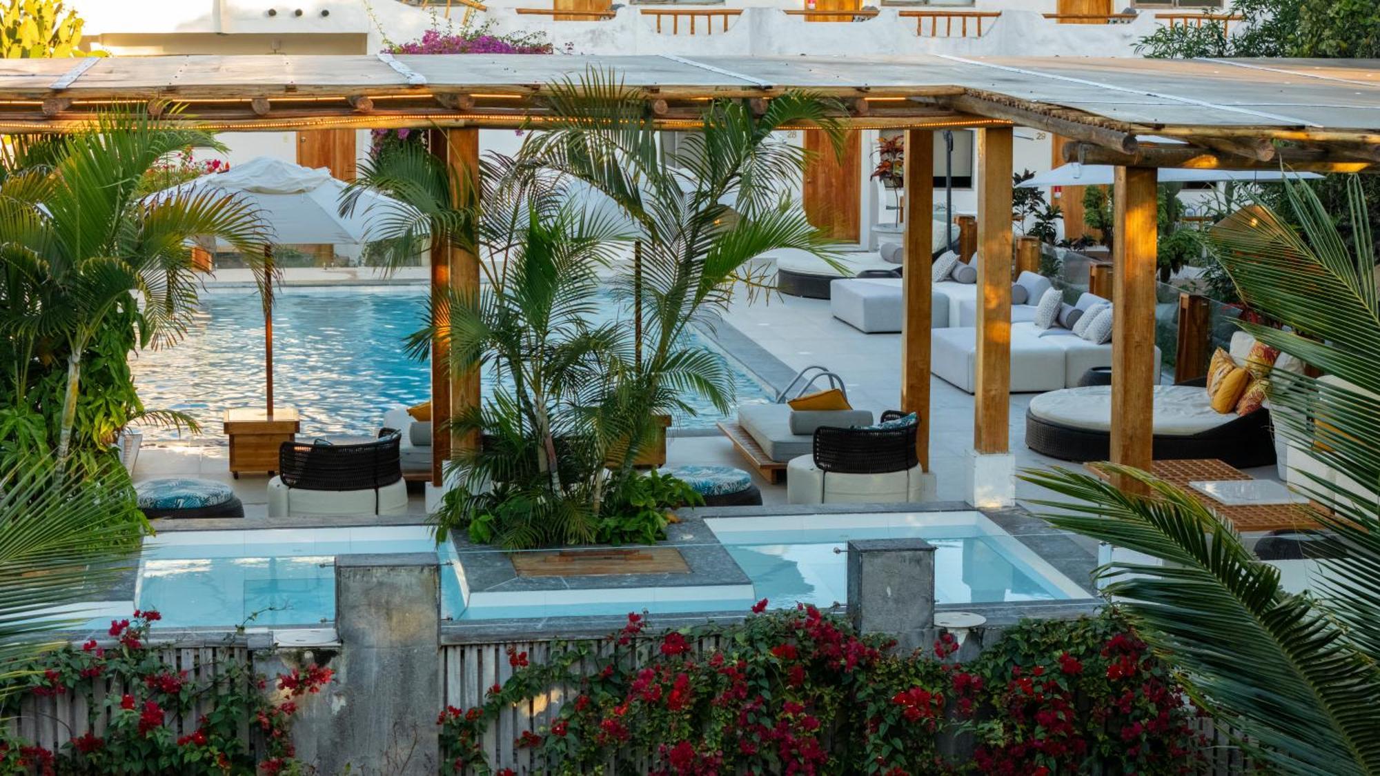 Hotel Fiesta Puerto Ayora  Exterior photo
